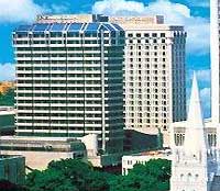 Peninsula Excelsior Hotel